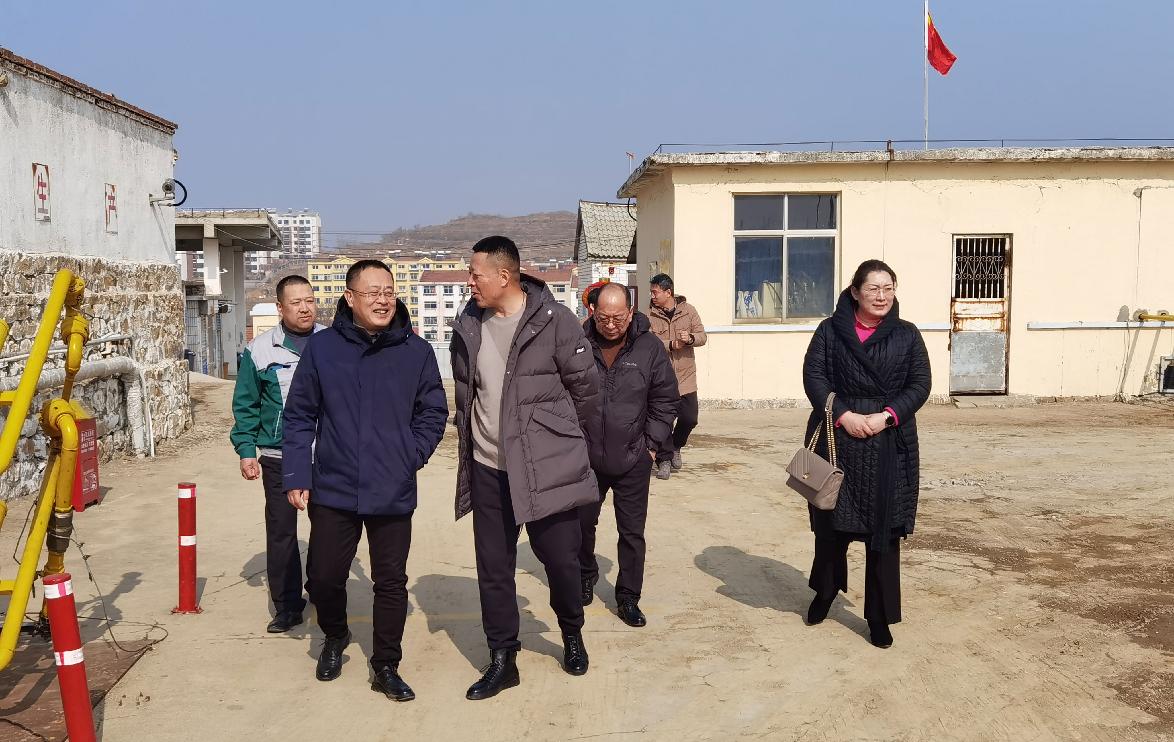 新春走基層 | 匯通集團總裁季道遠看望慰問春節(jié)期間堅守崗位的干部員工
